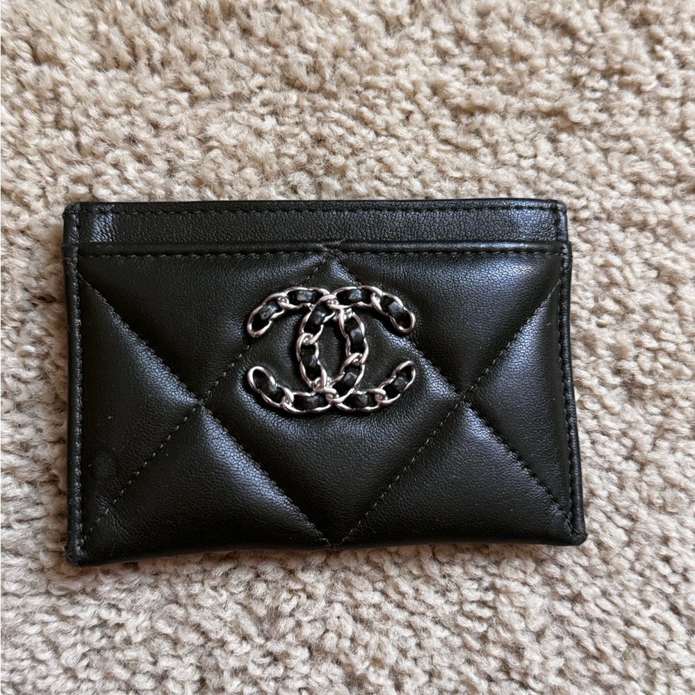 Chanel 19 Card Holder